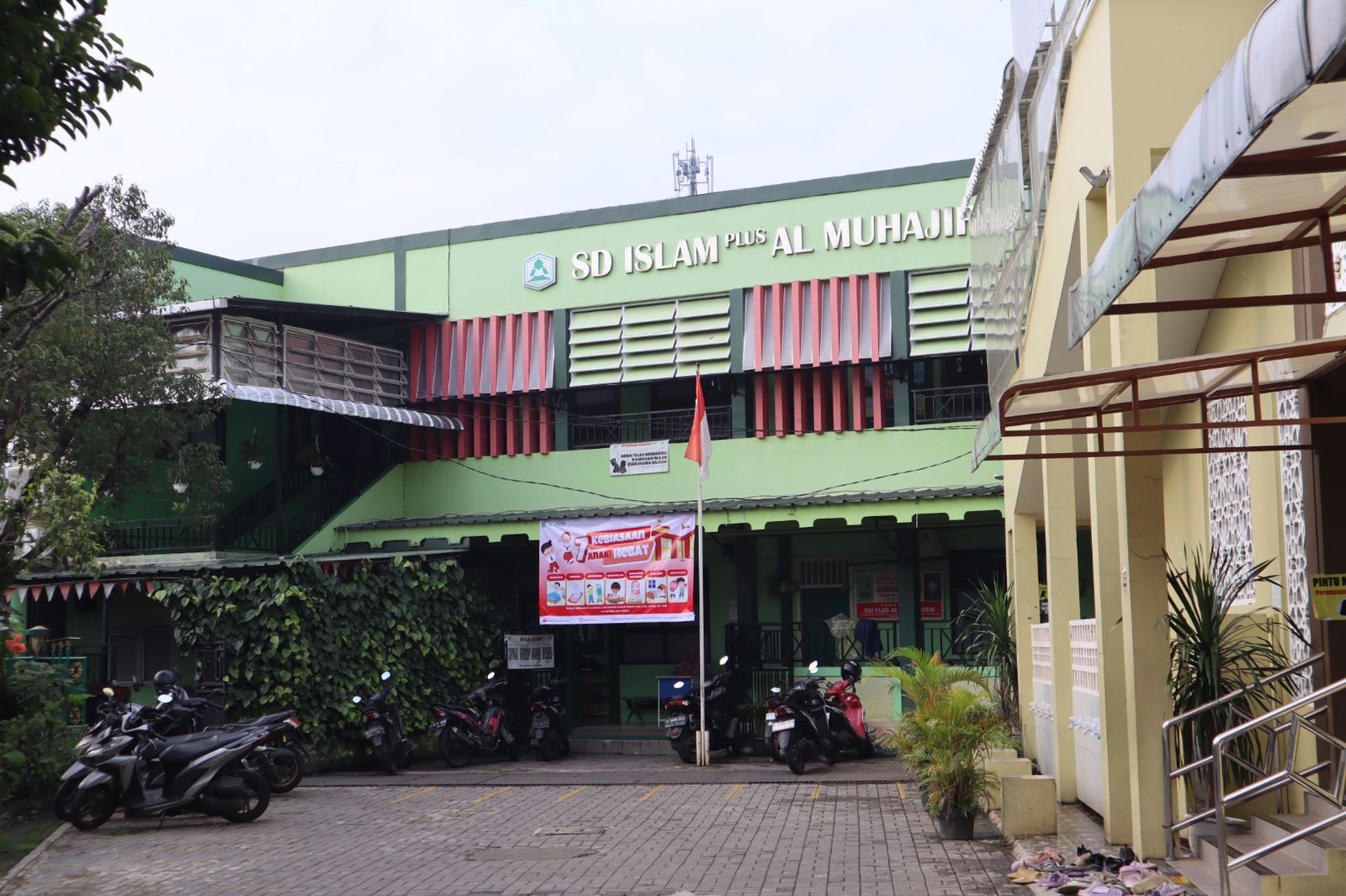 Sinergi Sekolah dan Orang Tua: Serunya Pembagian Rapor STS di SD Islam Plus Al Muhajirin